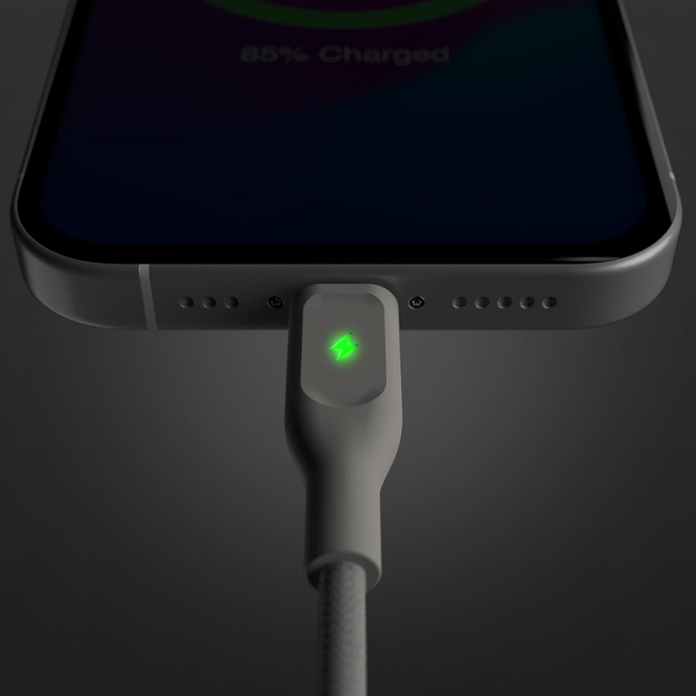Thunderbolt-shaped LED glows red while charging and turns green when fully charged, providing a smart visual cue of your device’s power status. 