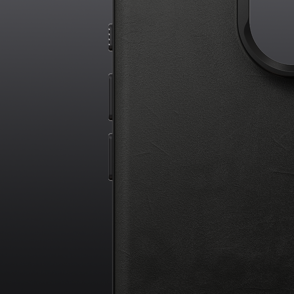 Durable matte metal ring shields the lens from scratches and impact.